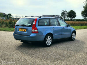 Bild 9/32 von Volvo V 50 2.4 (2005)