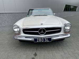 Image 20/35 of Mercedes-Benz 280 SL (1967)