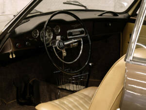 Image 10/23 of Volkswagen Karmann Ghia 1500 (1969)