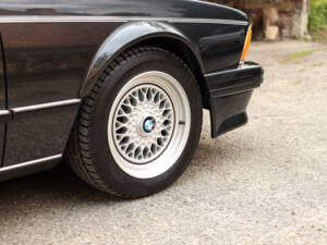 Image 53/99 of BMW M 635 CSi (1988)