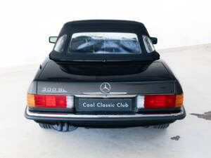 Immagine 8/30 di Mercedes-Benz 300 SL (1987)