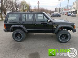 Immagine 2/10 di Jeep Cherokee (1989)