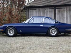 Image 2/55 of Ferrari 365 GT 2+2 (1968)