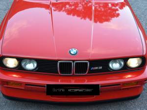 Image 18/36 of BMW M3 (1991)