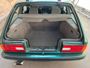 Image 10/23 of BMW 325i Touring (1993)