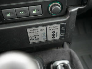 Image 19/35 de Land Rover Defender 110 (2007)