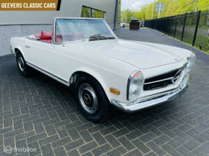 Image 9/20 of Mercedes-Benz 280 SL (1970)