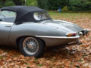 Imagen 7/30 de Jaguar E-Type 4.2 (1966)