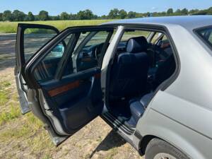 Image 12/33 de BMW 735i (1990)