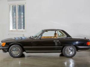 Image 2/20 of Mercedes-Benz 560 SL (1987)