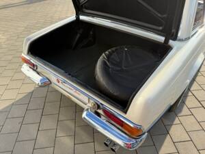 Bild 12/30 von Mercedes-Benz 280 SL (1970)