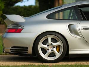 Image 23/50 de Porsche 911 GT2 (2002)