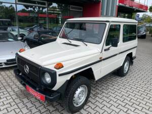 Afbeelding 2/19 van Mercedes-Benz 230 G (SWB) (1988)