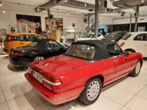 Image 4/15 of Alfa Romeo 2.0 Spider (1991)