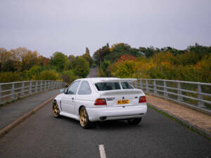 Image 14/41 de Ford Escort RS Cosworth (1992)