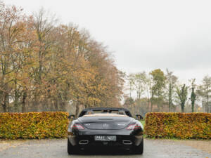 Image 28/100 of Mercedes-Benz SLS AMG Roadster (2011)