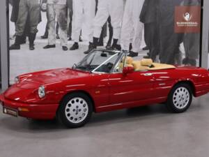 Image 1/48 de Alfa Romeo 2.0 Spider (1991)