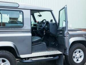 Bild 11/50 von Land Rover Defender 90 (2013)