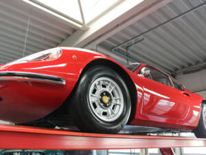 Image 8/50 of Ferrari Dino 246 GT (1970)