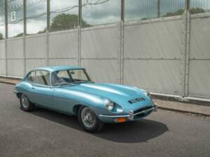 Image 3/40 de Jaguar E-Type (2+2) (1969)