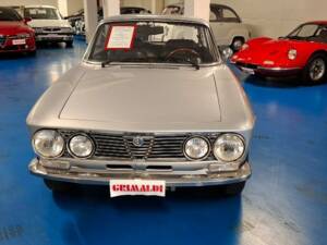 Image 14/37 of Alfa Romeo Giulia 1300 GT Junior (1975)