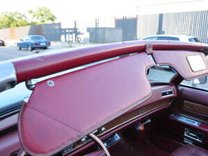 Image 58/75 of Cadillac Fleetwood Eldorado Convertible (1975)