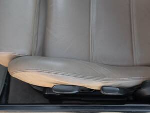 Image 34/50 of BMW 320i (1989)