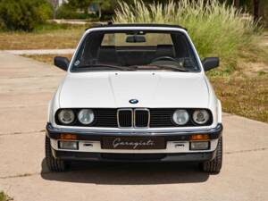 Image 37/70 of BMW 320i (1990)