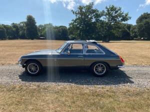 Imagen 7/45 de MG MGB GT (1974)