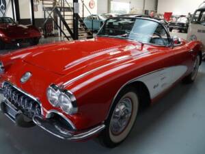 Image 45/50 of Chevrolet Corvette (1958)