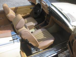 Image 30/48 de Mercedes-Benz 380 SL (1985)