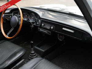 Image 38/50 de BMW 1600 GT (1968)