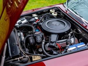 Image 5/50 of Jensen Interceptor MK III (1974)