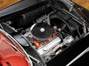 Image 23/25 de Chevrolet Corvette Sting Ray Convertible (1964)