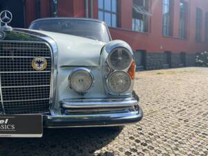 Bild 3/29 von Mercedes-Benz 280 SE (1968)