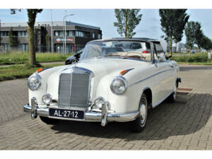 Image 18/35 of Mercedes-Benz 220 SE Cabriolet (1959)