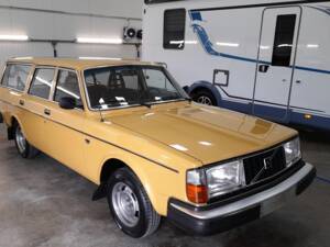 Image 1/11 of Volvo 245 (1979)