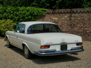 Immagine 25/50 di Mercedes-Benz 280 SE 3,5 (1970)