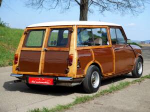 Image 34/45 of Austin Mini Countryman (1968)