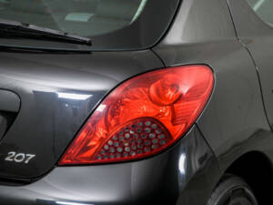 Imagen 30/49 de Peugeot 207 CC 1.6 VTi (2008)