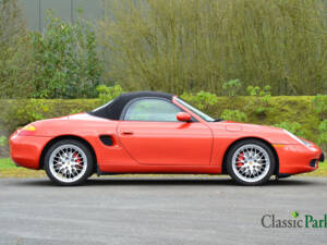 Immagine 20/50 di Porsche Boxster (2002)