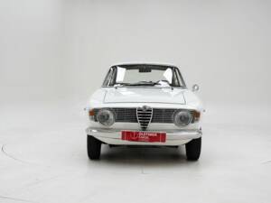 Imagen 5/15 de Alfa Romeo Giulia 1600 Sprint GT (1966)