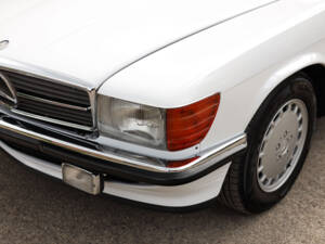 Image 35/73 of Mercedes-Benz 560 SL (1986)