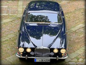 Image 19/40 of Jaguar 420 G (1969)
