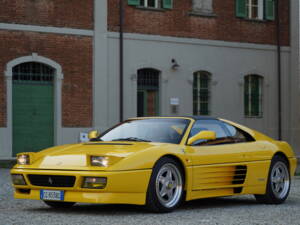 Bild 64/82 von Ferrari 348 TS (1990)