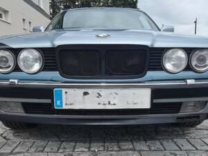 Bild 22/26 von BMW 750i (1990)