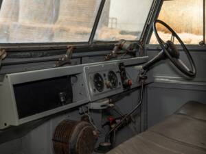 Image 12/14 of Land Rover 109 (1957)