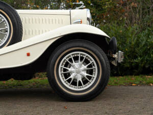 Image 32/50 of Beauford Serie 3 (2010)