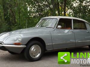 Afbeelding 2/10 van Citroën DS 21 Pallas (1969)