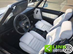 Bild 4/10 von Alfa Romeo 2.0 Spider (1991)